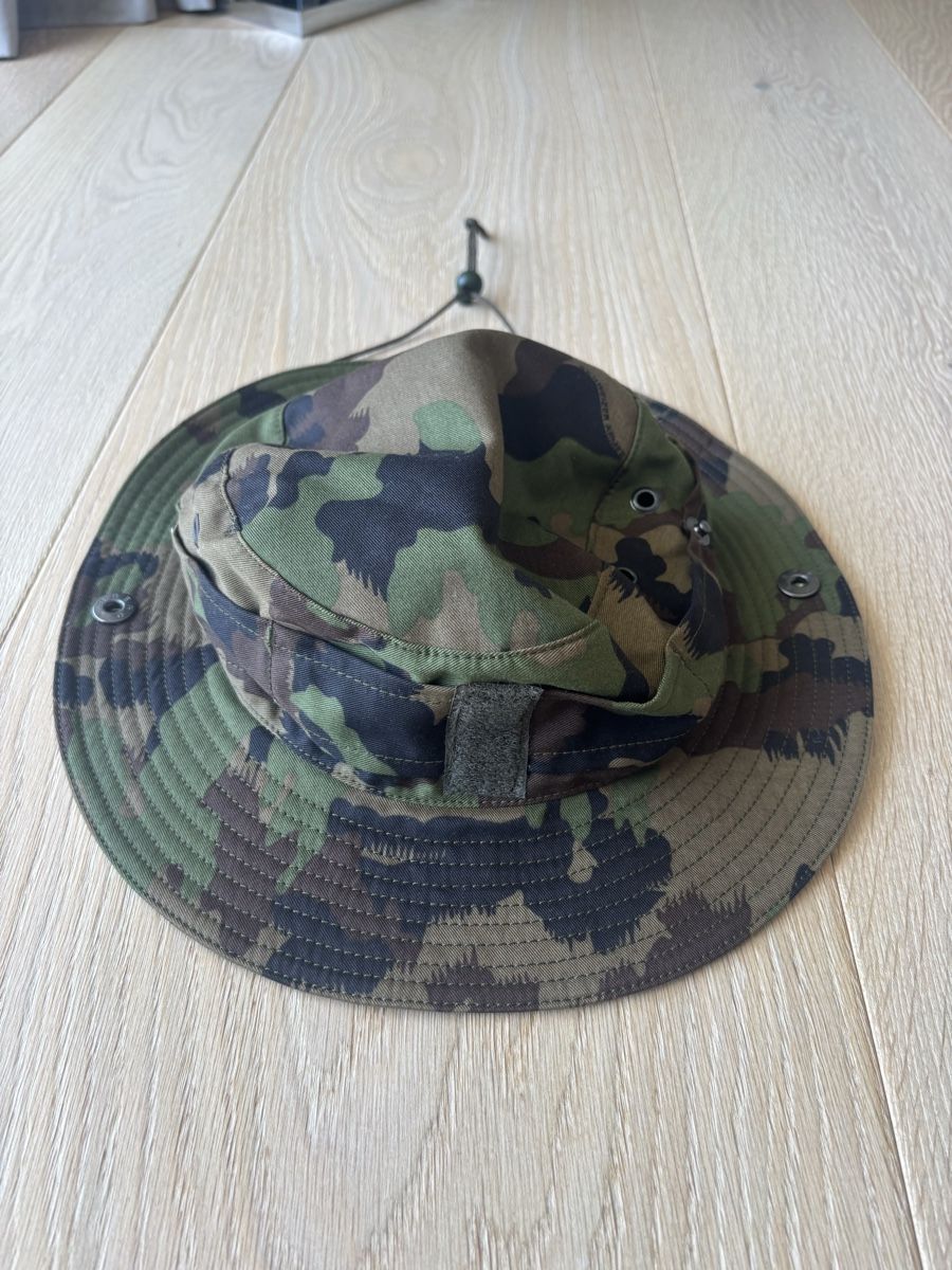 Armée suisse Chapeaux, bonnets & casquettes: Originaler Späher Mutz Schweizer Armee – Neuf avec emballage d'origine à Stäfa par Pat8133