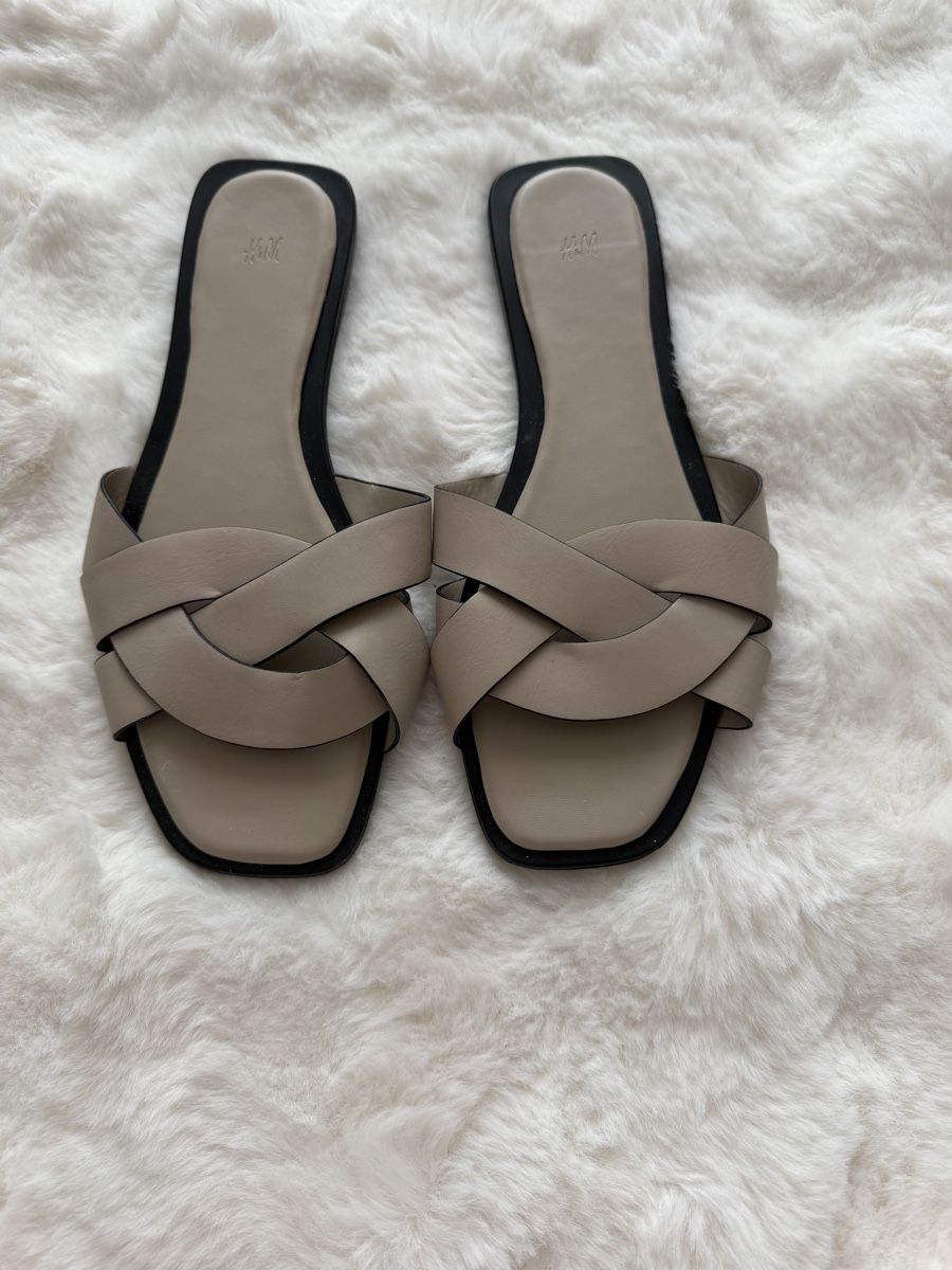 H&M Scarpe da donna: H&M Sandalen beige Grösse 37  – Usato da Näfels venduto da mar_2ptp
