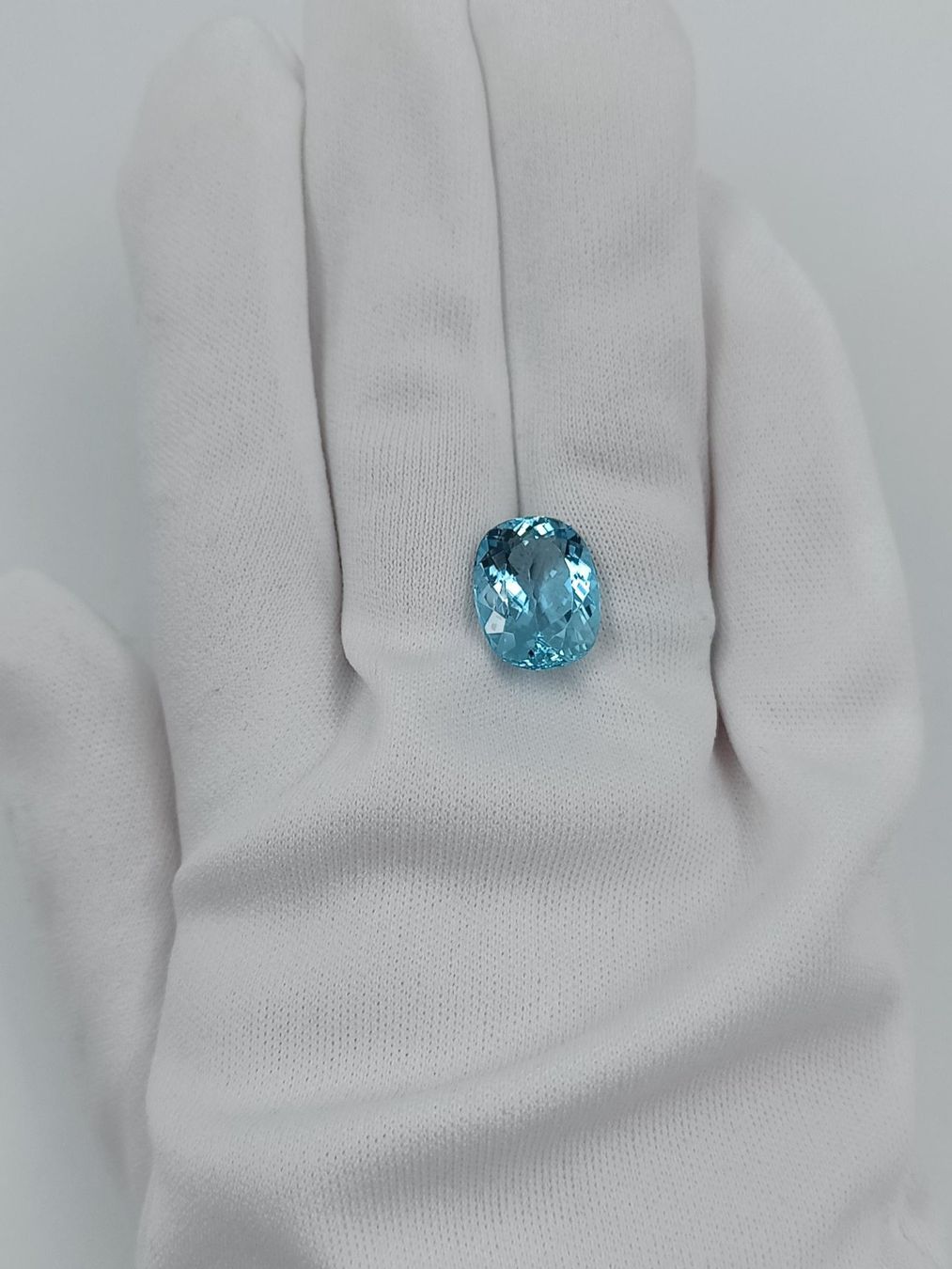 Pietre preziose: 1 FUNKELNDER AQUAMARIN 10.70 CT. – Usato da Luzern venduto da EdiGem 8