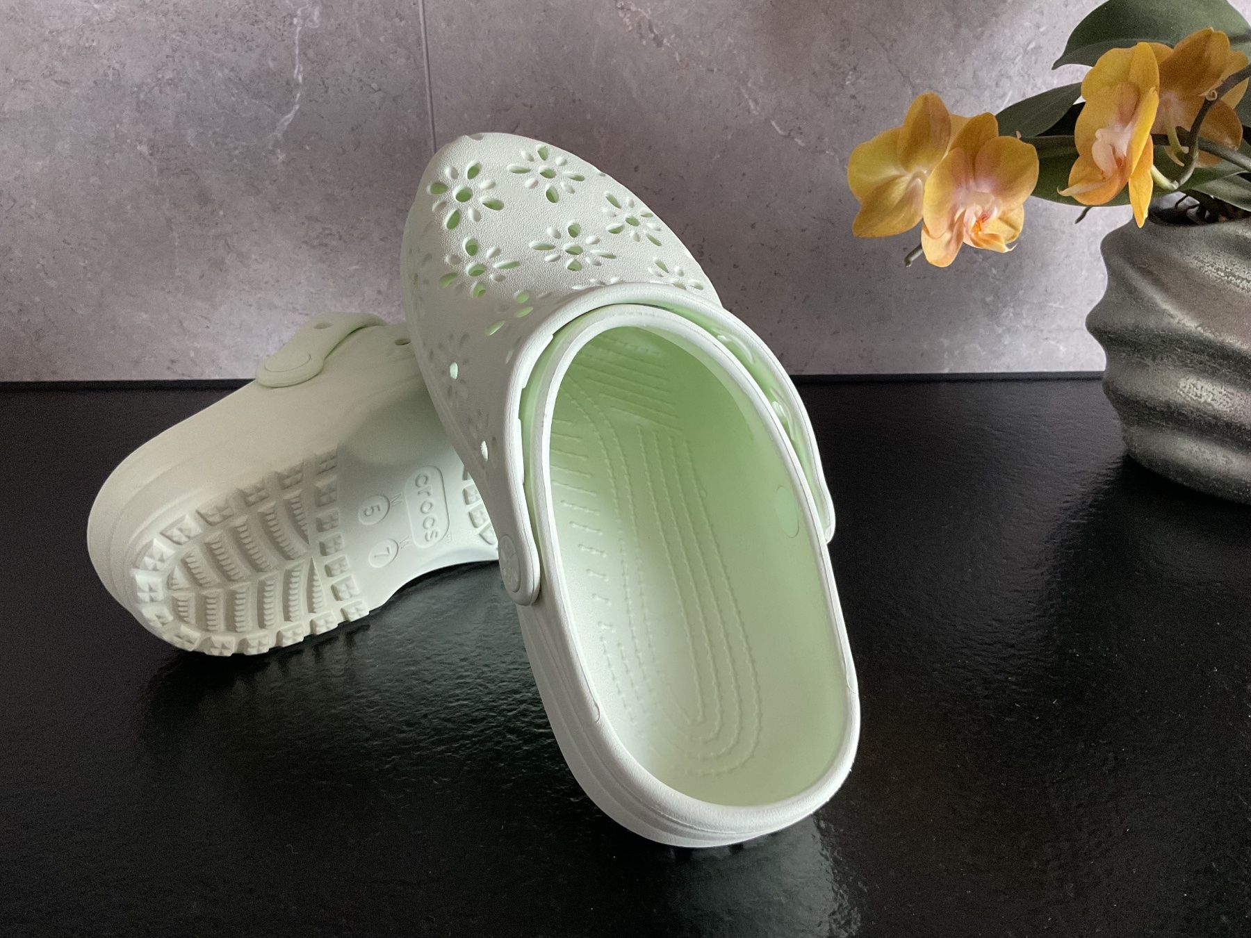 Crocs Herrenschuhe: Crocs – Neu (gemäss Beschreibung) aus Neuchâtel von sta_7qfy 3