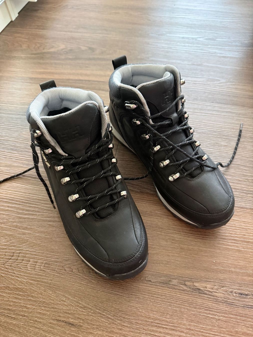 Helly Hansen Scarpe da uomo: Helly Hansen Boots Gr. 40 – Usato da Lachen SZ venduto da noel83