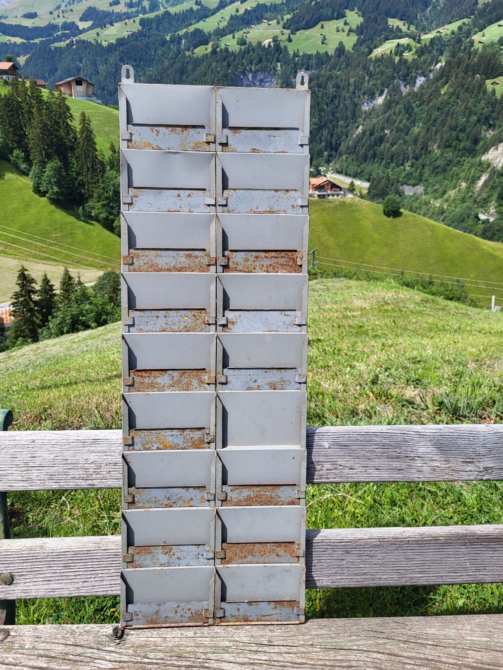 Ladenausstattungen & Messebau: postkartenhalter antik, fotohalter, industrie, – Gebraucht aus Frutigen von Tipp1