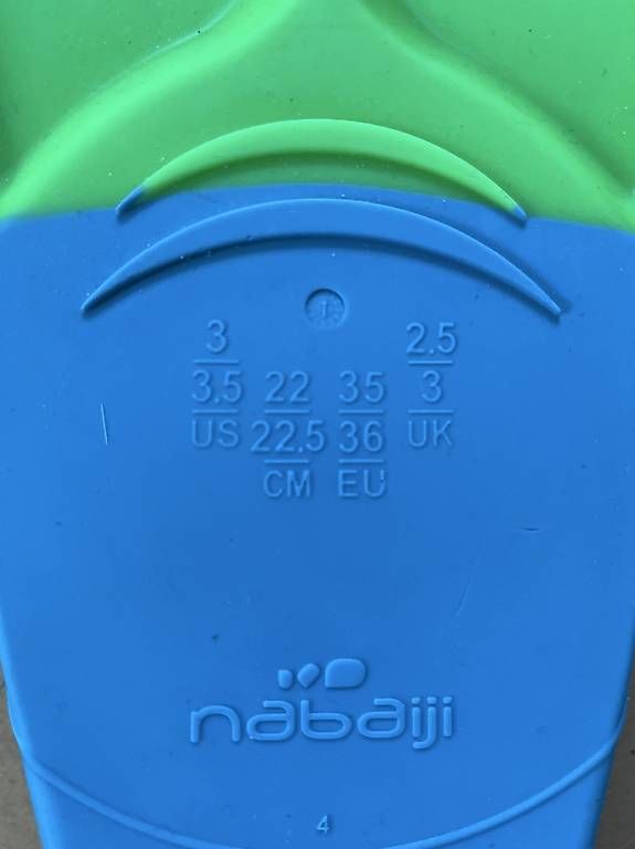 Decathlon Pinne, Maschere & Boccagli: Schwimmflossen Kinder Schuhgrösse 35/36 – Usato da Schlieren venduto da kasuemir 2