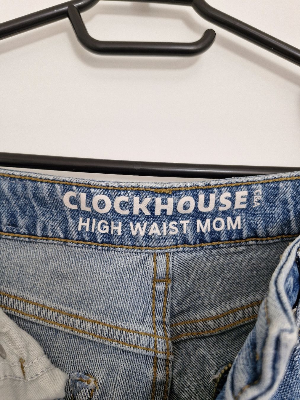 C&A Jeans: High Waist Mom Jeans, Grösse 34 – Usato da Maienfeld venduto da Bounty2016 2