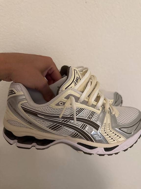 Asics Herrenschuhe: Asics Double Laces – Neu (gemäss Beschreibung) aus Bern von tho_nf86 3