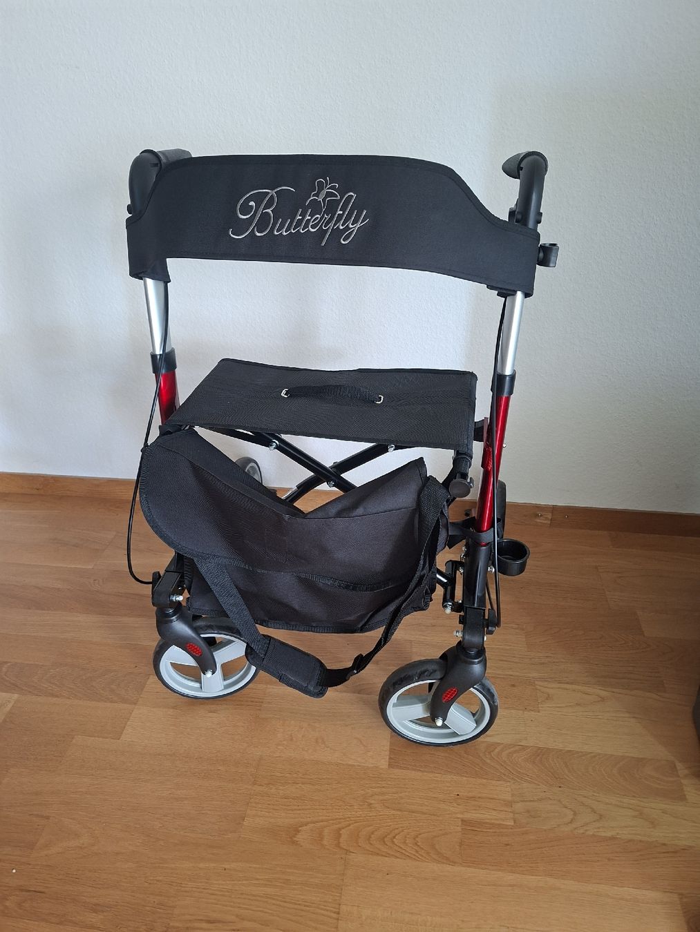 Gehhilfen: neuwertiger Rollator Leichtgewicht – Neu (gemäss Beschreibung) aus Jegenstorf von Bergeran 2