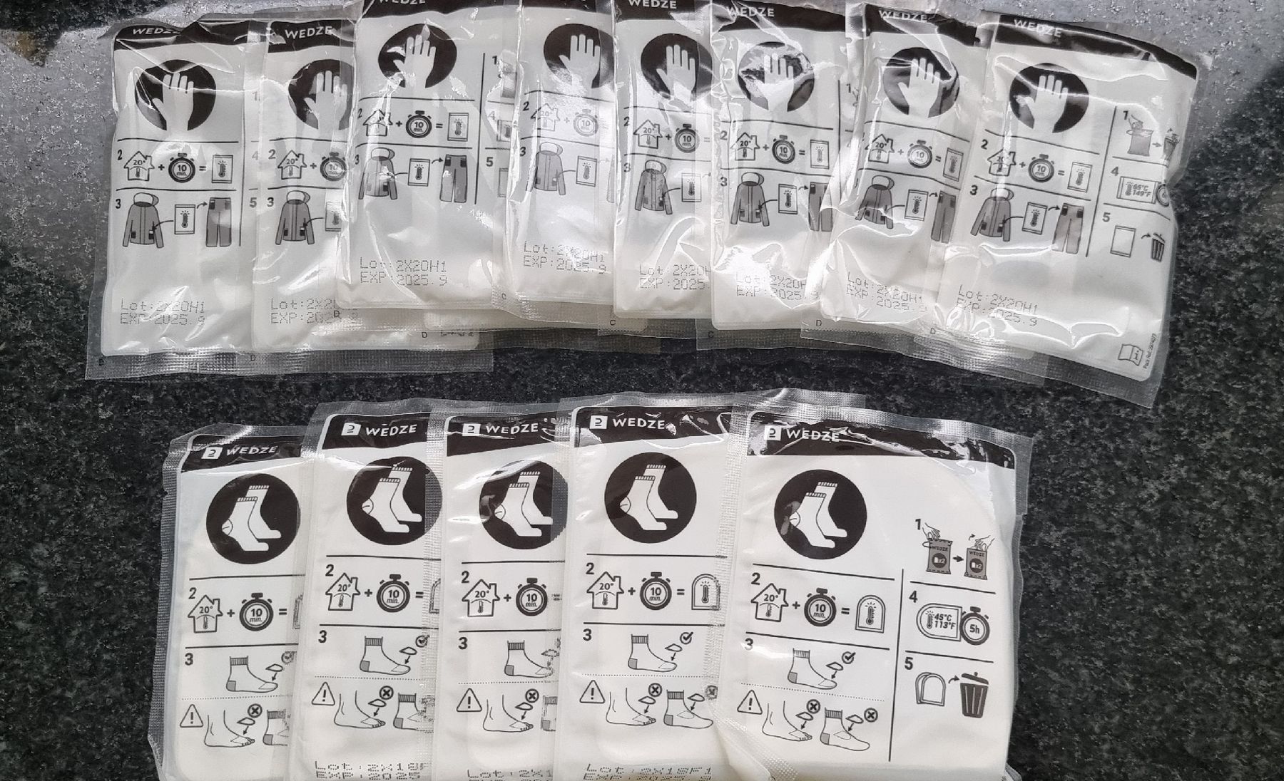 Sonstige Kleidung & Accessoires: 5x Fuss + 8x Handwärmer – Neu und originalverpackt aus Frauenfeld von Bleeddragon 2