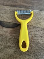 Gemüseschäler Julienne gelb - Top Zustand für Saison!