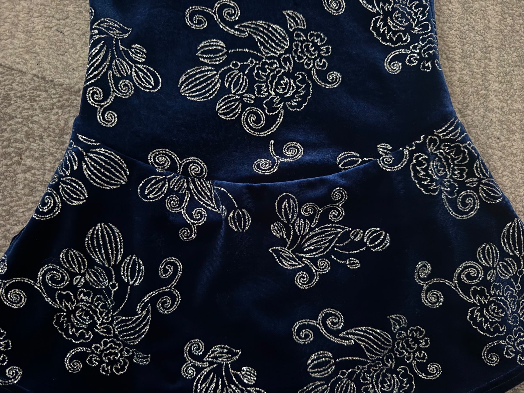 Vestiti & Gonne: Kürkleid Eiskunstlauf Mondor Gr.10-12 – Usato da Zürich venduto da makmakmak 2