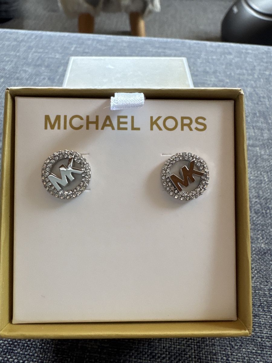 Michael Kors Ohrringe & -stecker: Michael Kors Ohrstecker, MK, Zirkonia, Silber – Neu und originalverpackt aus Vezia von sidu03