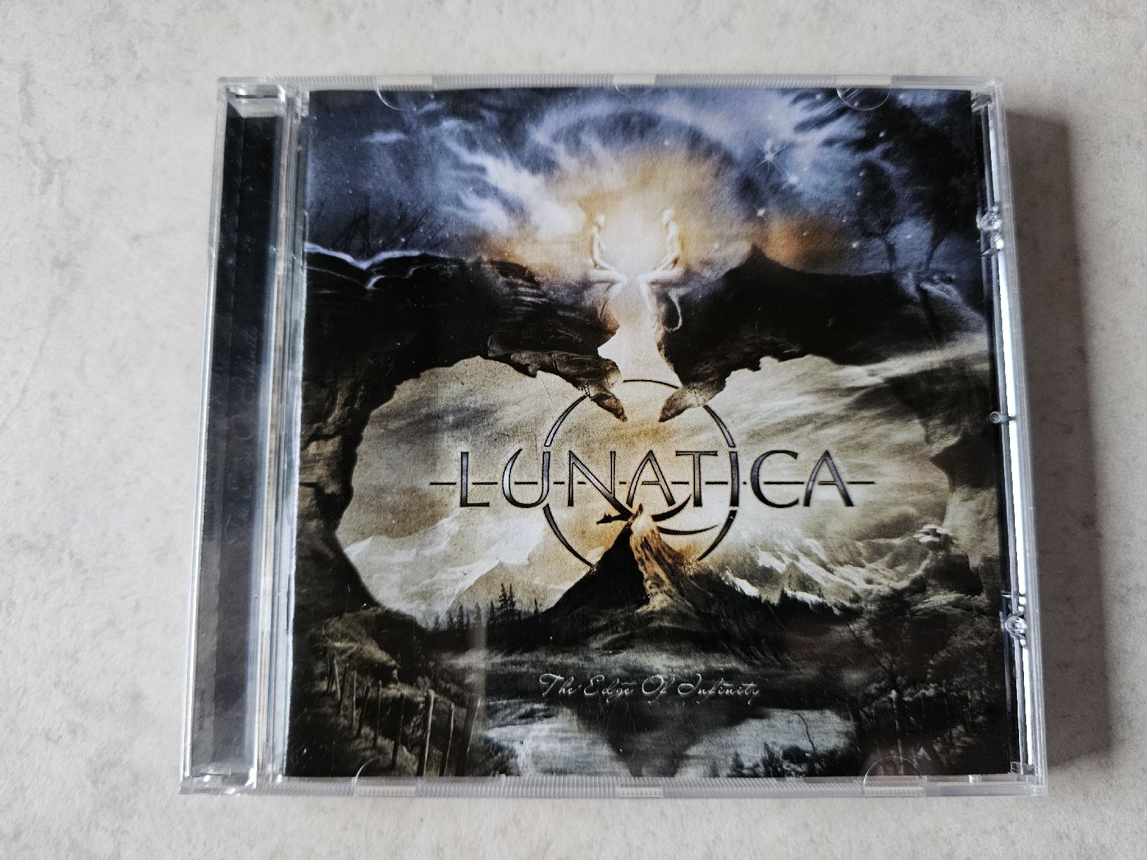 CD: Lunatica  -  The Edge Of Infinity – Usato da Schneisingen venduto da backstore24
