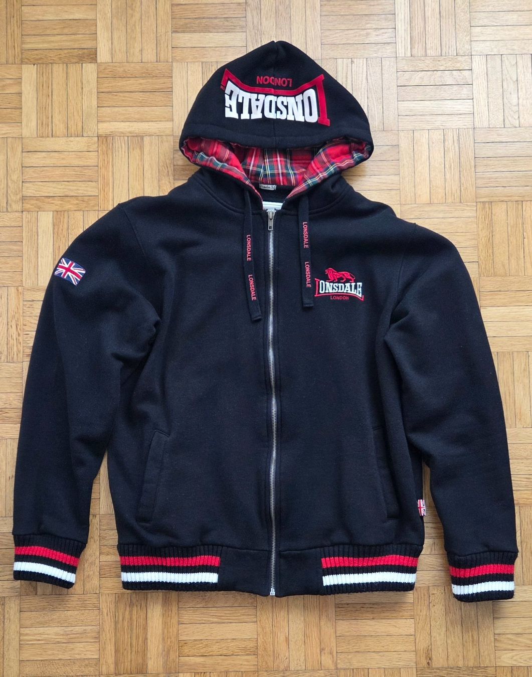 Lonsdale Maglioni & Felpe: Lonsdale Kapuzenjacke schwarz – Usato da Brüttisellen venduto da ruebli-fan13