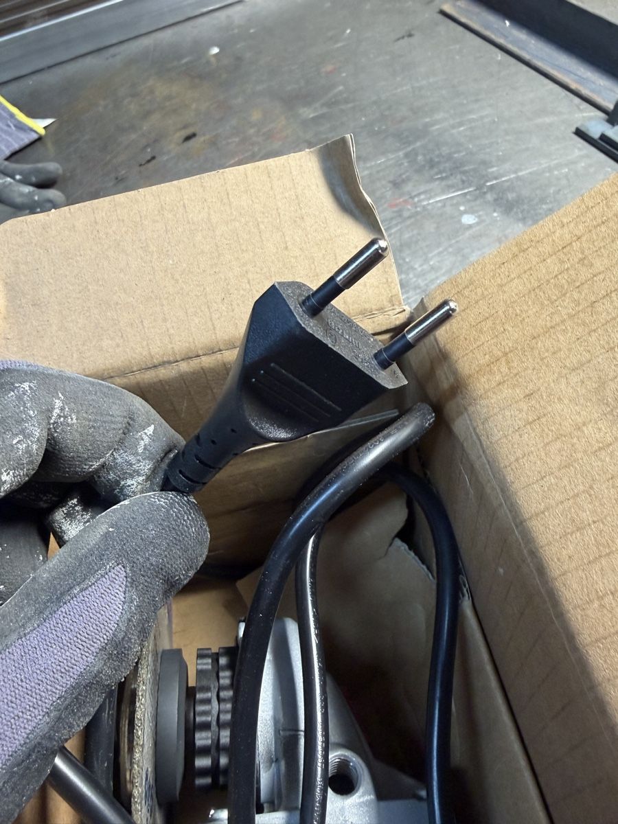 Bosch Smerigliatrici & Lucidatrici: Bosch Professional Winkelschleifer – Nuovo (secondo la descrizione) da Haslen GL venduto da rischko 2