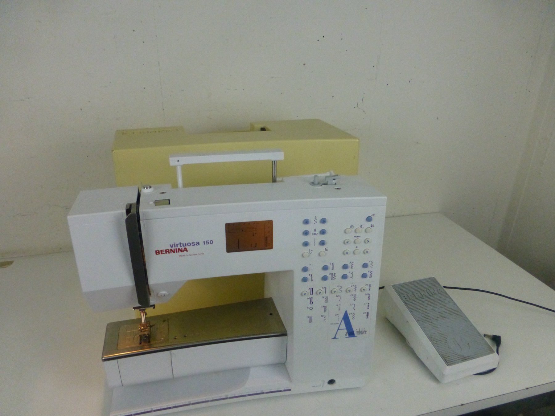 Bernina Macchine da cucire: BERNINA Virtuosa 150 defekt – Usato da Fahrweid venduto da Omuki