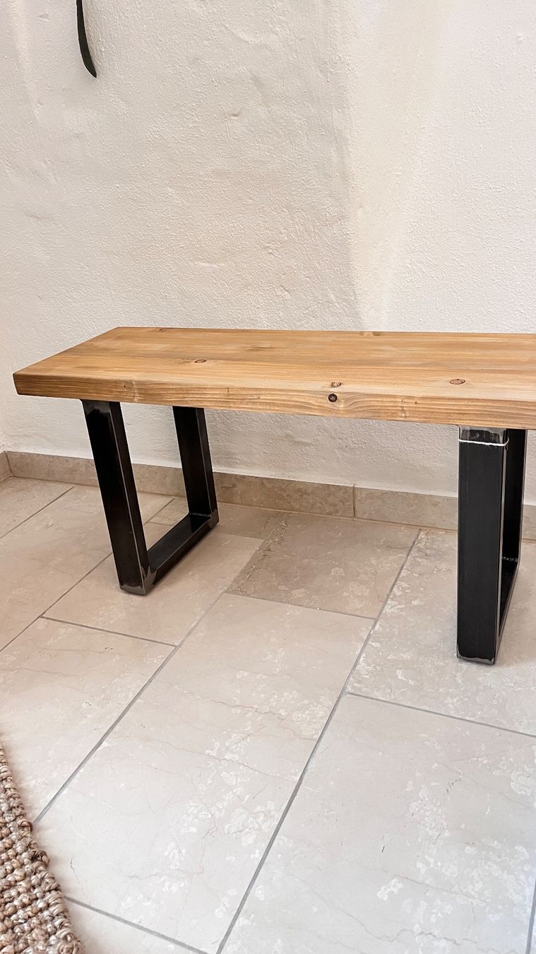 Bänke: Handgefertigte Holzbank mit Metallfüssen – Neu (gemäss Beschreibung) aus Richterswil von 0207lifestyle 1