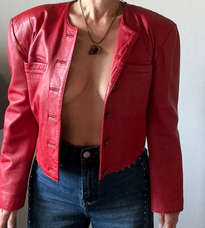 Rote Retro Damenlederjacke Gr. 38 ((Gratsiversand CH)