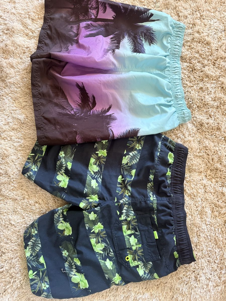 Lotti & Set di vestiti: Set We Badehose 170/176 – Usato da Amlikon-Bissegg venduto da Flowers_Blossom 1