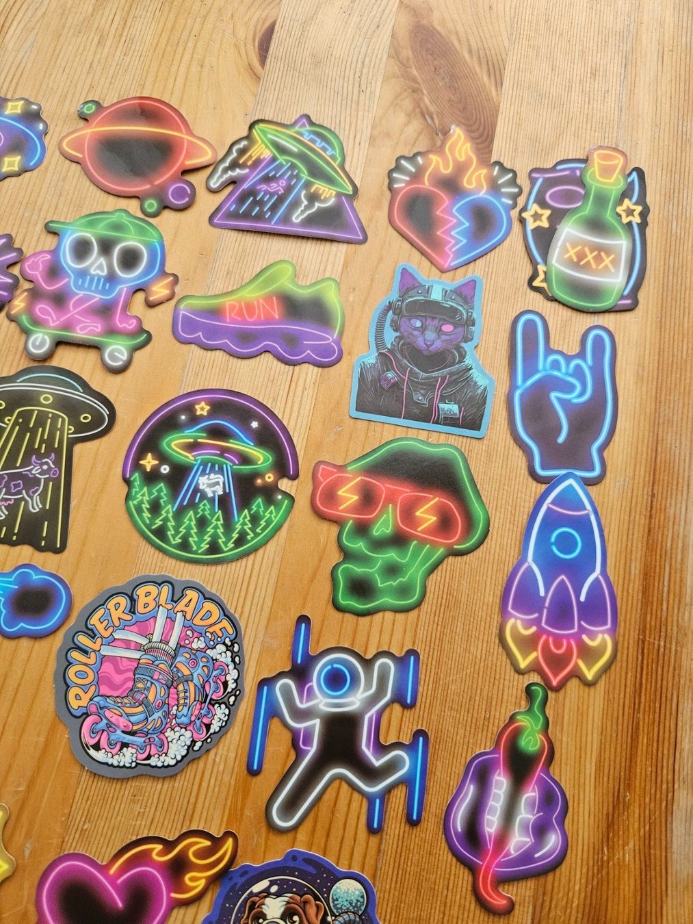 Sticker: 49 Aufkleber Sticker Neon Style – Nuovo e nell'imballaggio originale da Hägglingen venduto da United-Village-Trade 2