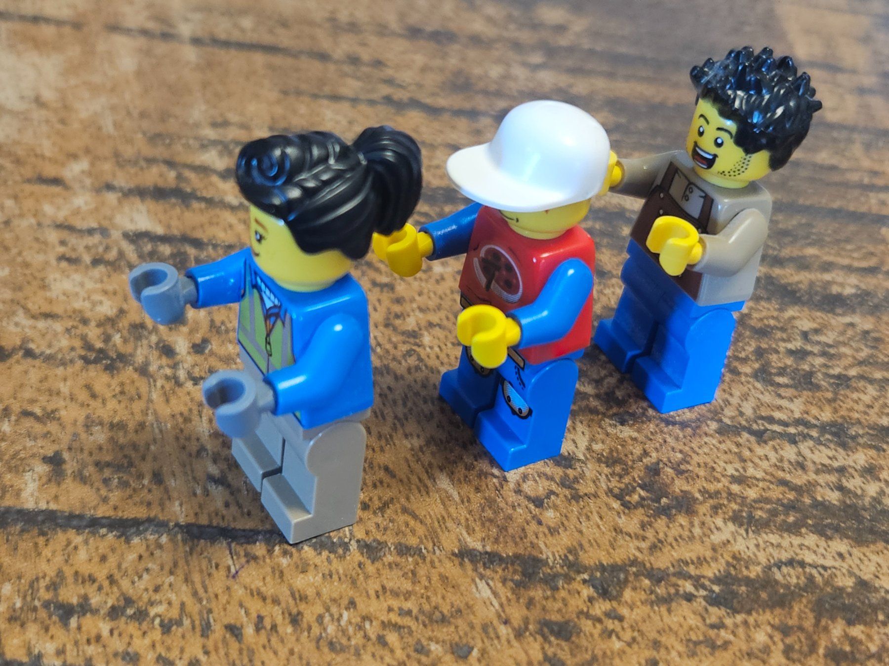 Lego Kit di costruzioni: lego lot de 3 figurines – Usato da Confignon venduto da Ecrofigs 2