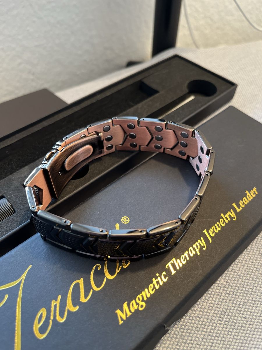 Bracciali & Braccialetti: Stylish Men's Magnetic Therapy Bracelet – Nuovo (secondo la descrizione) da Wädenswil venduto da nae_q2gv 1