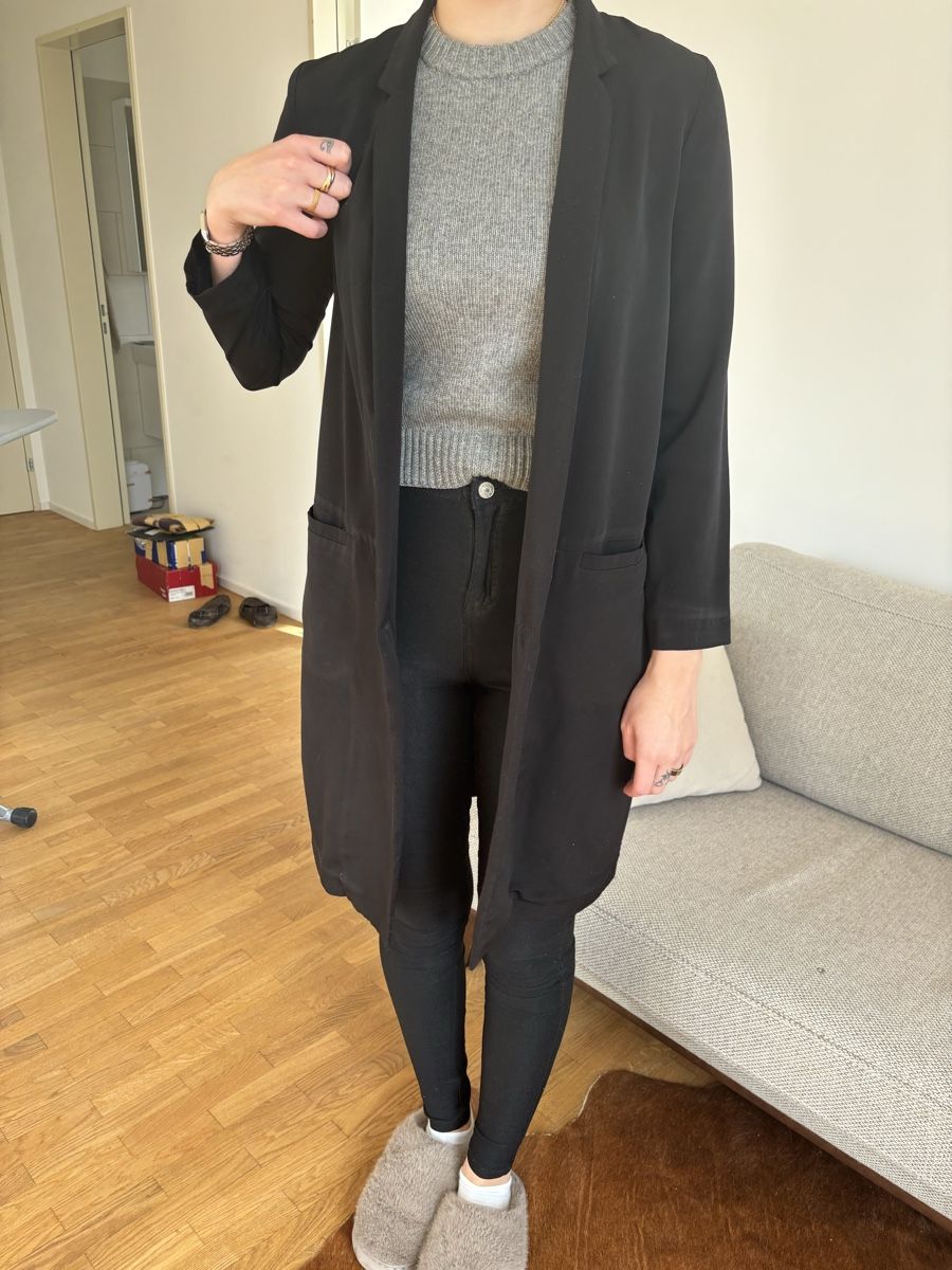 H&M Completi & Tailleur: Blazer long noir H&M – Usato da Zürich venduto da mps_9cp7