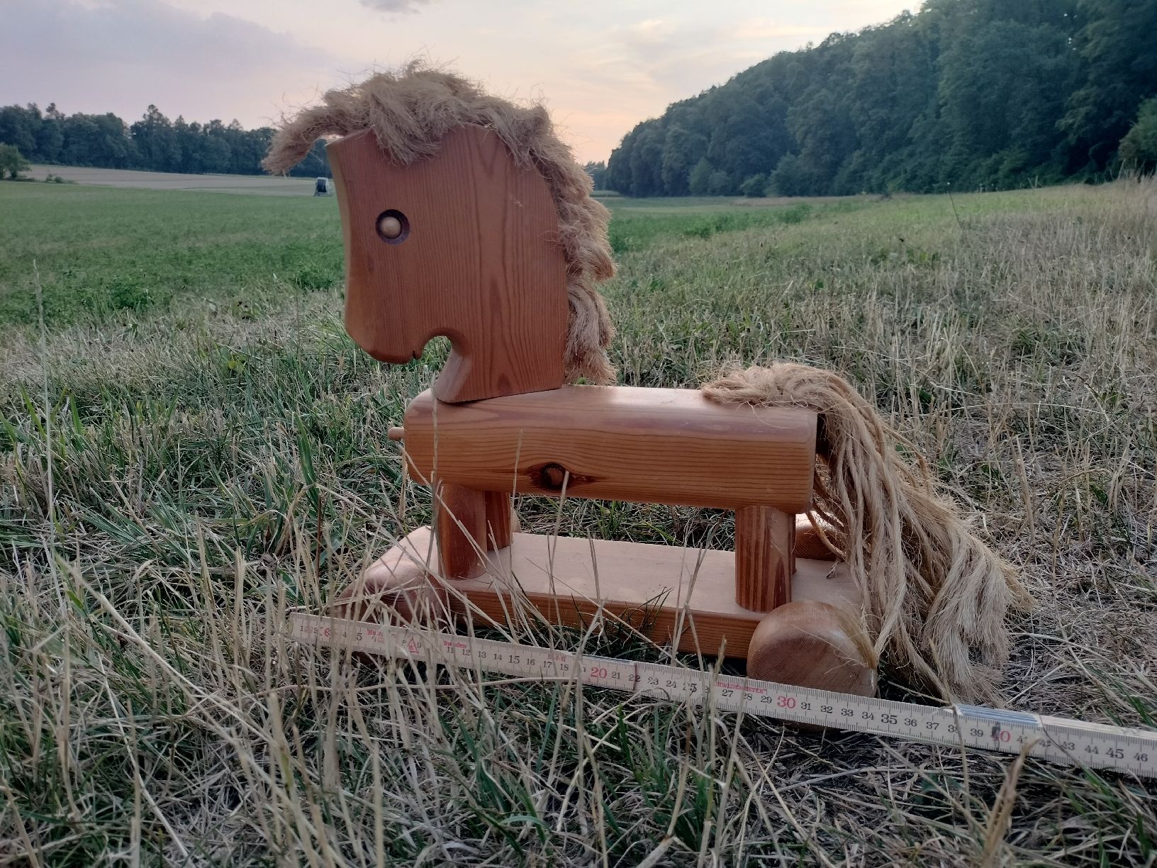 Jouets: Holzpferd mit Rädern braun  – D'occasion à Alten par koebi86 2