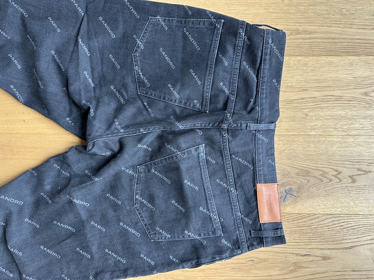 Sandro Jeans: Sandro Paris Monogramm Jeans – Usato da Düdingen venduto da kleidungsmarktplatz 2