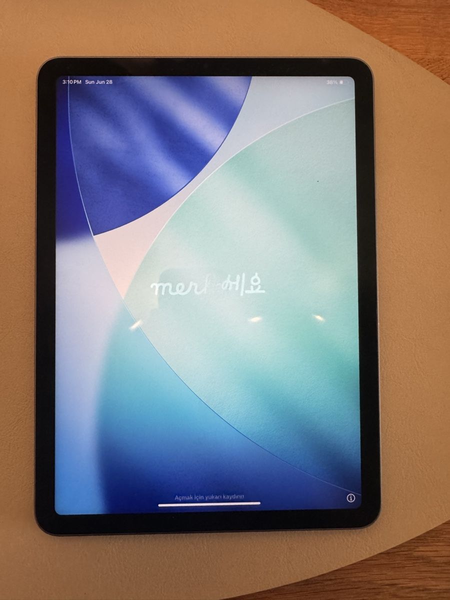 Apple Tablet PC: Apple iPad Air 5  – Defekt aus Adliswil von Busys