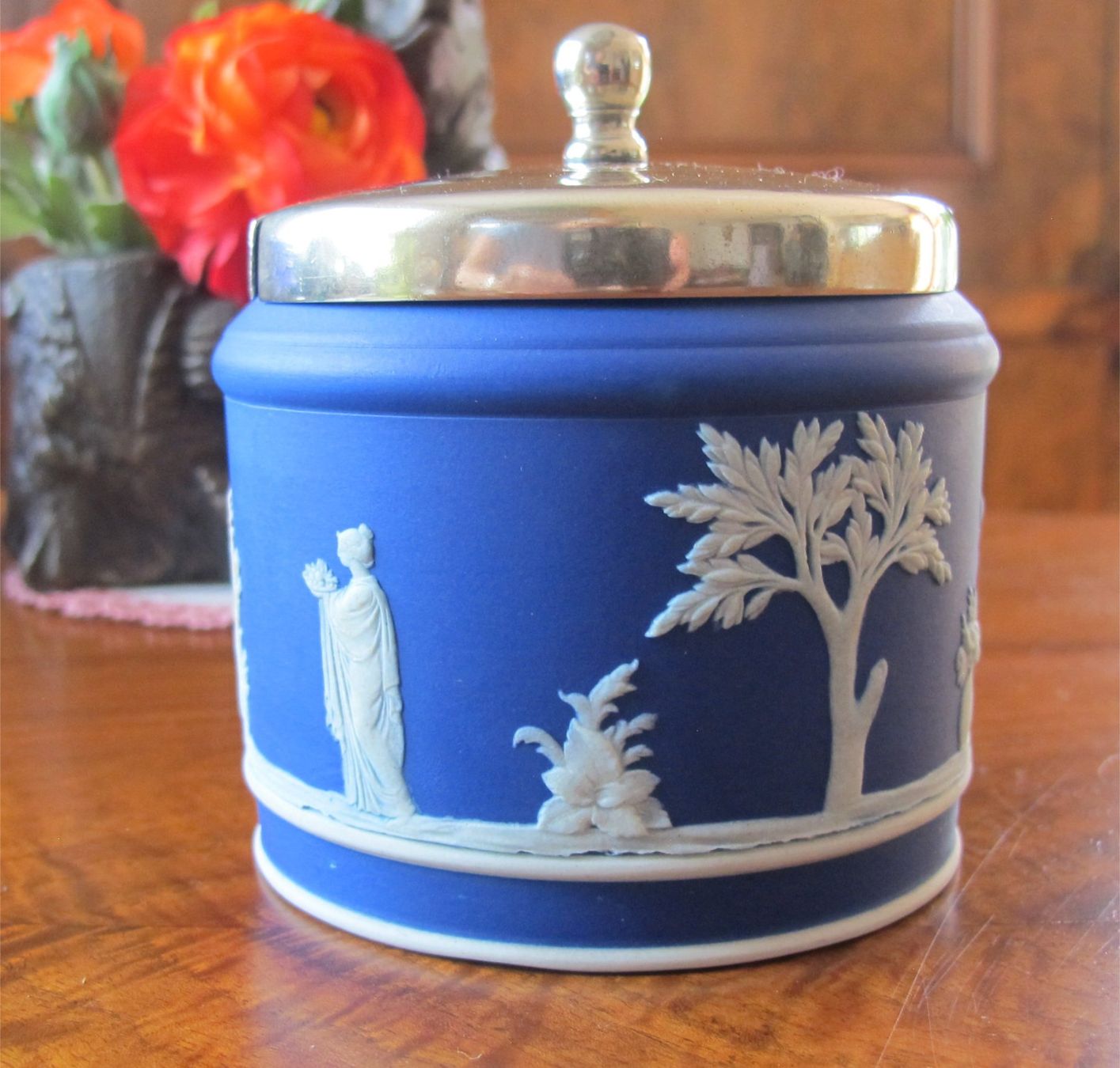 Zuckerdosen: ZUCKERDOSE WEDGWOOD JASPERWARE  DUNKELBLAU – Gebraucht aus Matzingen von exklusives 2