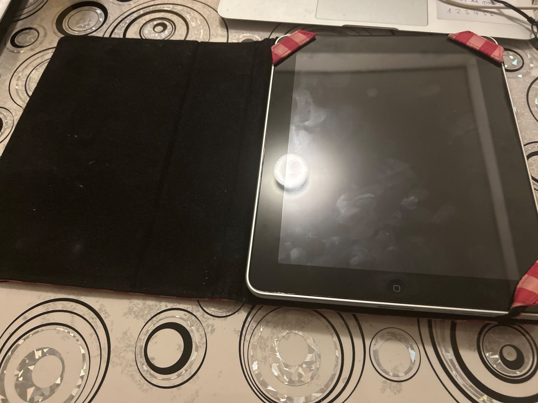Apple Tablet PC: iPad 16 giga – Defekt aus Gümligen von  2