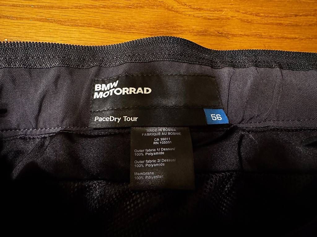 Pantalons: Pantalon moto BMW – D'occasion à Plan-les-Ouates par ola_d9sd 2