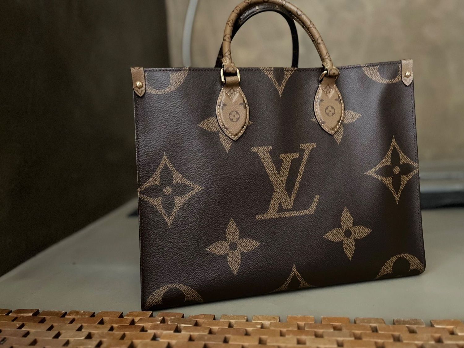 Louis Vuitton Borse da donna: Louis Vuitton OnTheGo MM – Usato da Meiringen venduto da KND01