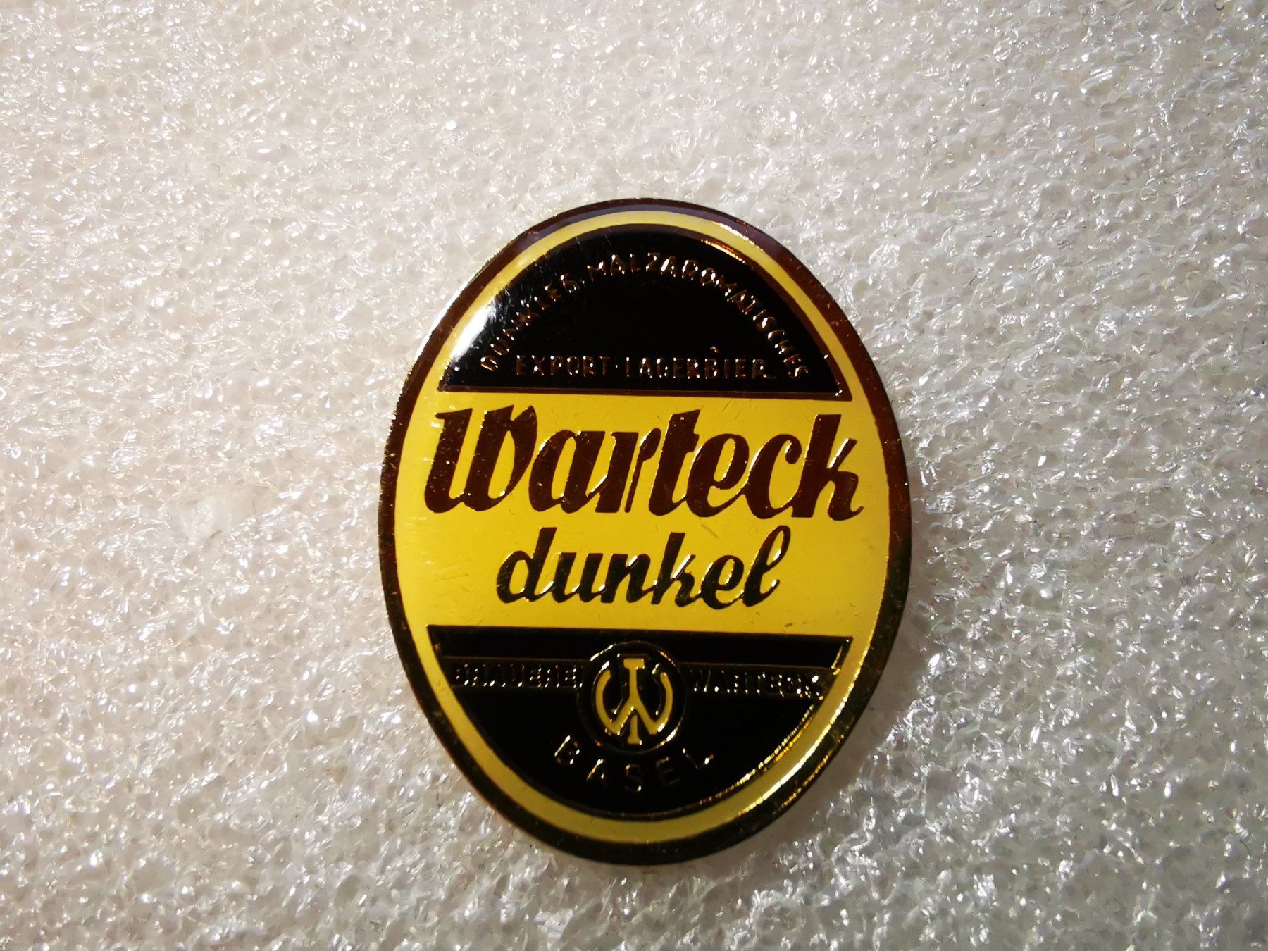 Placchette & Badge: Ansteckpin 6: Warteck Bier Dunkel – Usato da Oppligen venduto da Pin-Fall-Shop