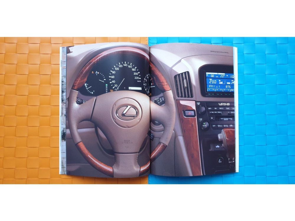 Revues & Magazines: LEXUS RX 300 - Prospekt / Katalog – D'occasion à Viganello par CARLiteratur 4