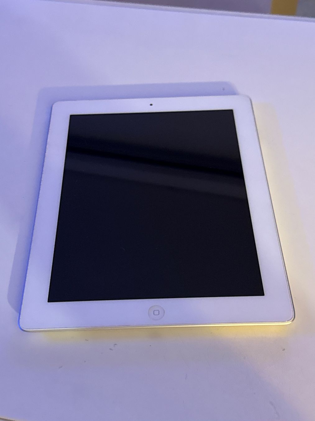 Apple Tablet PC: Apple iPad 13 GB – Usato da Allschwil venduto da meeresperle