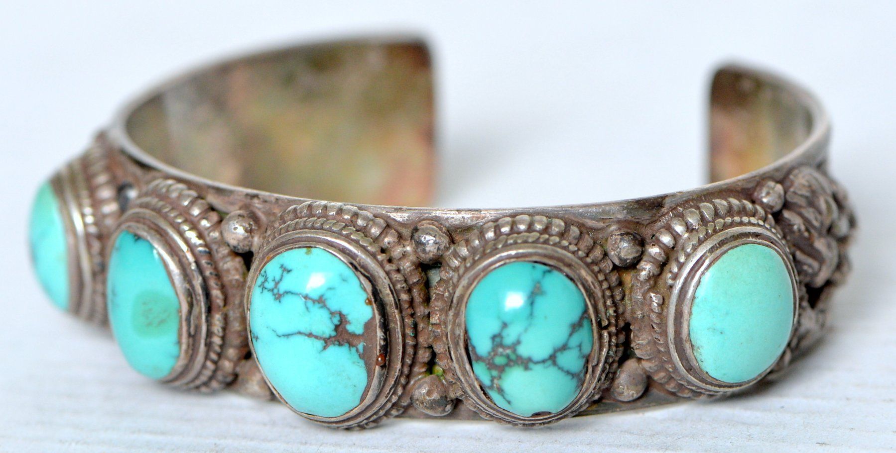 Bracelets: Ancien bracelet – D'occasion à Neuchâtel par Neuchatel