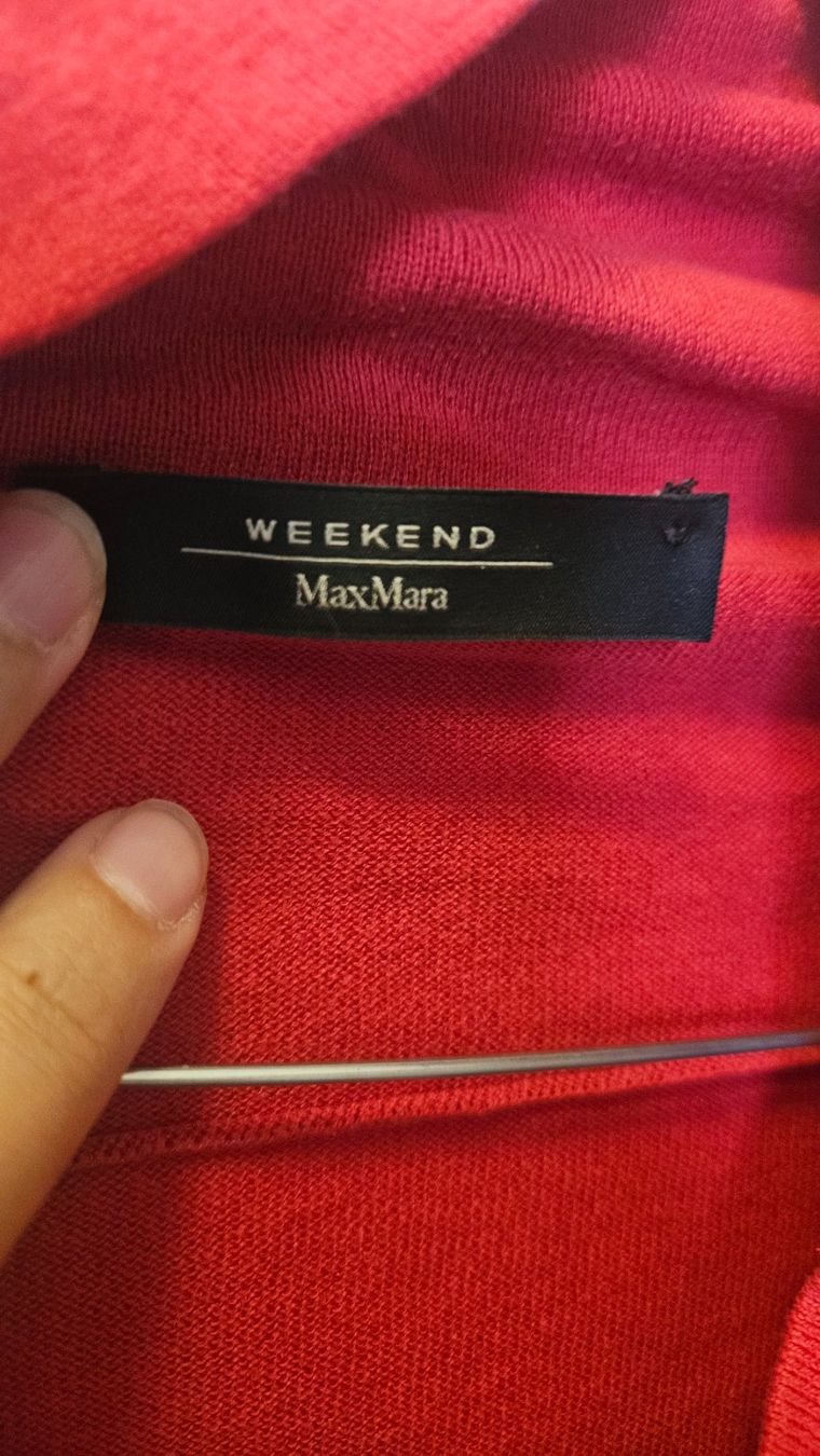 Max Mara Maglioni & Felpe: Pulloverino rosso misto seta Weekend Max Mara tg.M – Usato da Melano venduto da H-Sara 2