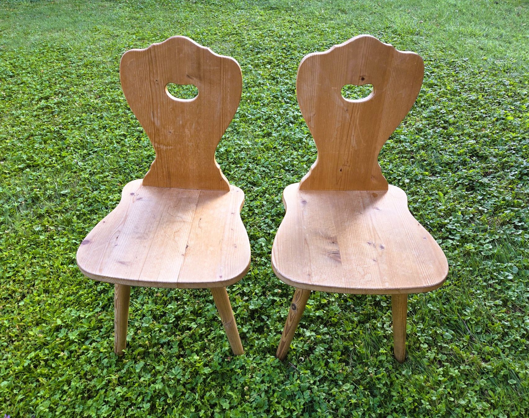 Stühle: 2x HOLZSTÜHLE - VINTAGE – Gebraucht aus Brüttisellen von Nighttrain
