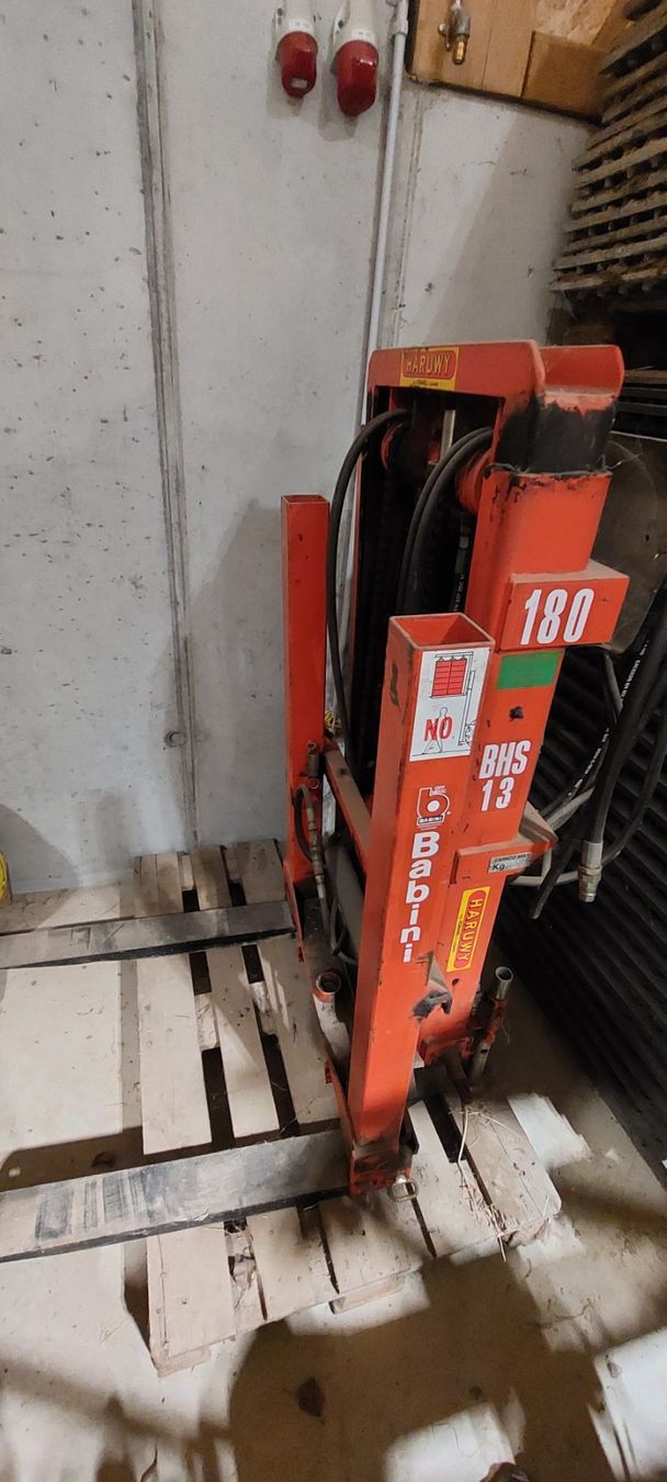 Carrelli elevatori e a forche: Heckstapler mit Gabel und Ballenzange – Usato da Lüterkofen venduto da bobbyman