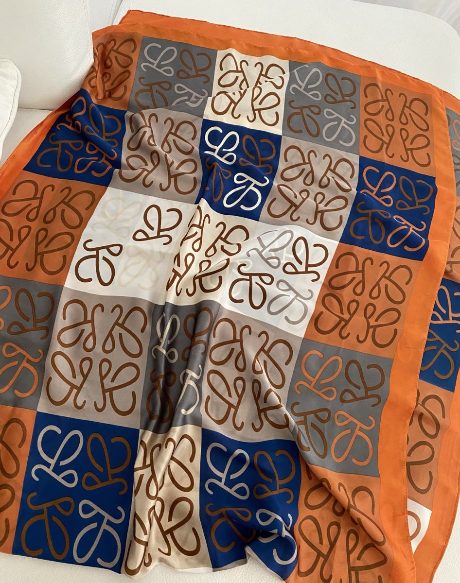 Foulards, Tücher & Schals: Seiden Schal 🌸 – Gebraucht aus Opfikon von Luis144 2