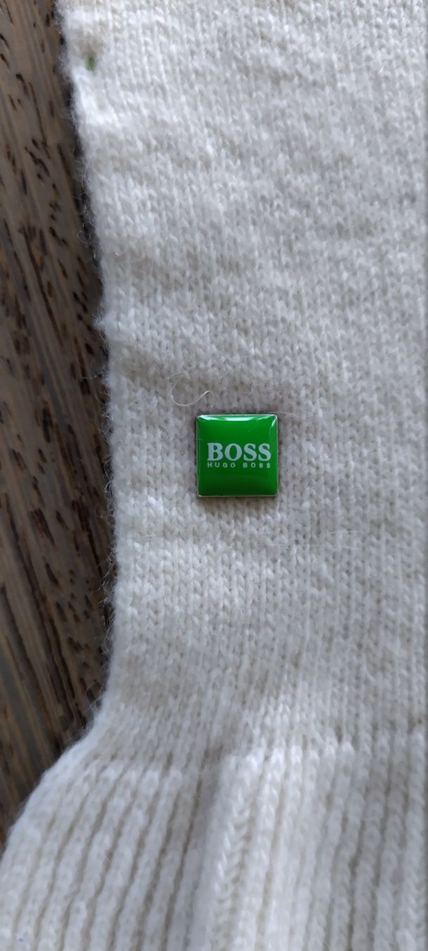 Hugo Boss Altro abbigliamento per bambina: Warmer Schal von BOSS – Usato da Zürich venduto da Mokile 5