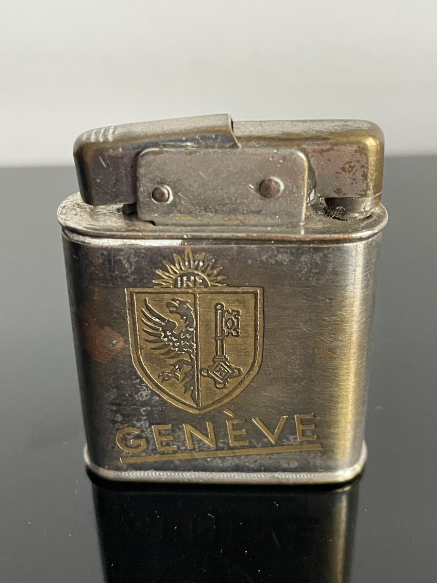 Feuerzeuge: Briquet essence vintage Genève – Gebraucht aus Vésenaz von atadde