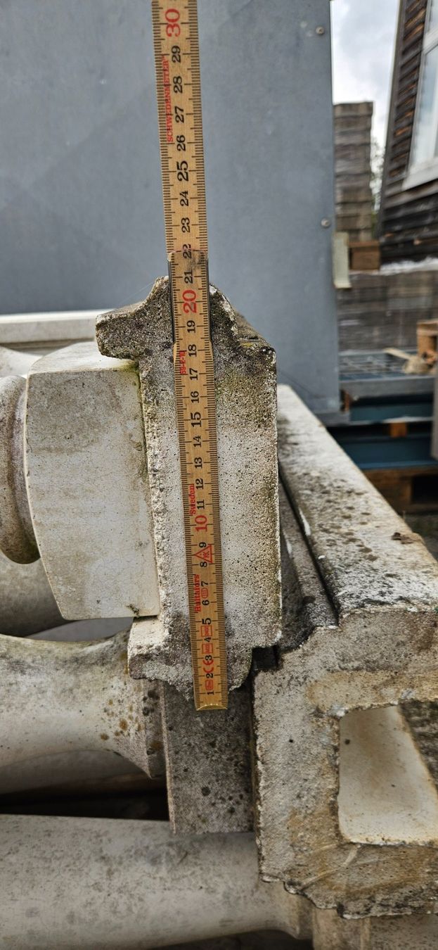 Tutte le decorazioni: Antike Balustrade aus Stein / Garten Deko – Usato da Wynigen venduto da Appaloosa01 6