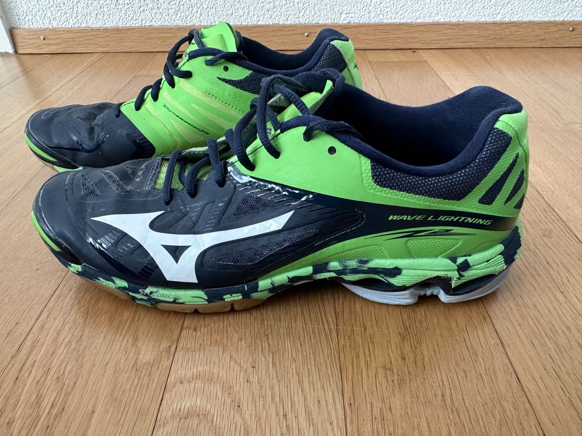Mizuno Scarpe da uomo: Mizuno Wave Lightning Hallschuhe 44 – Usato da Langenthal venduto da mchmielu82 1