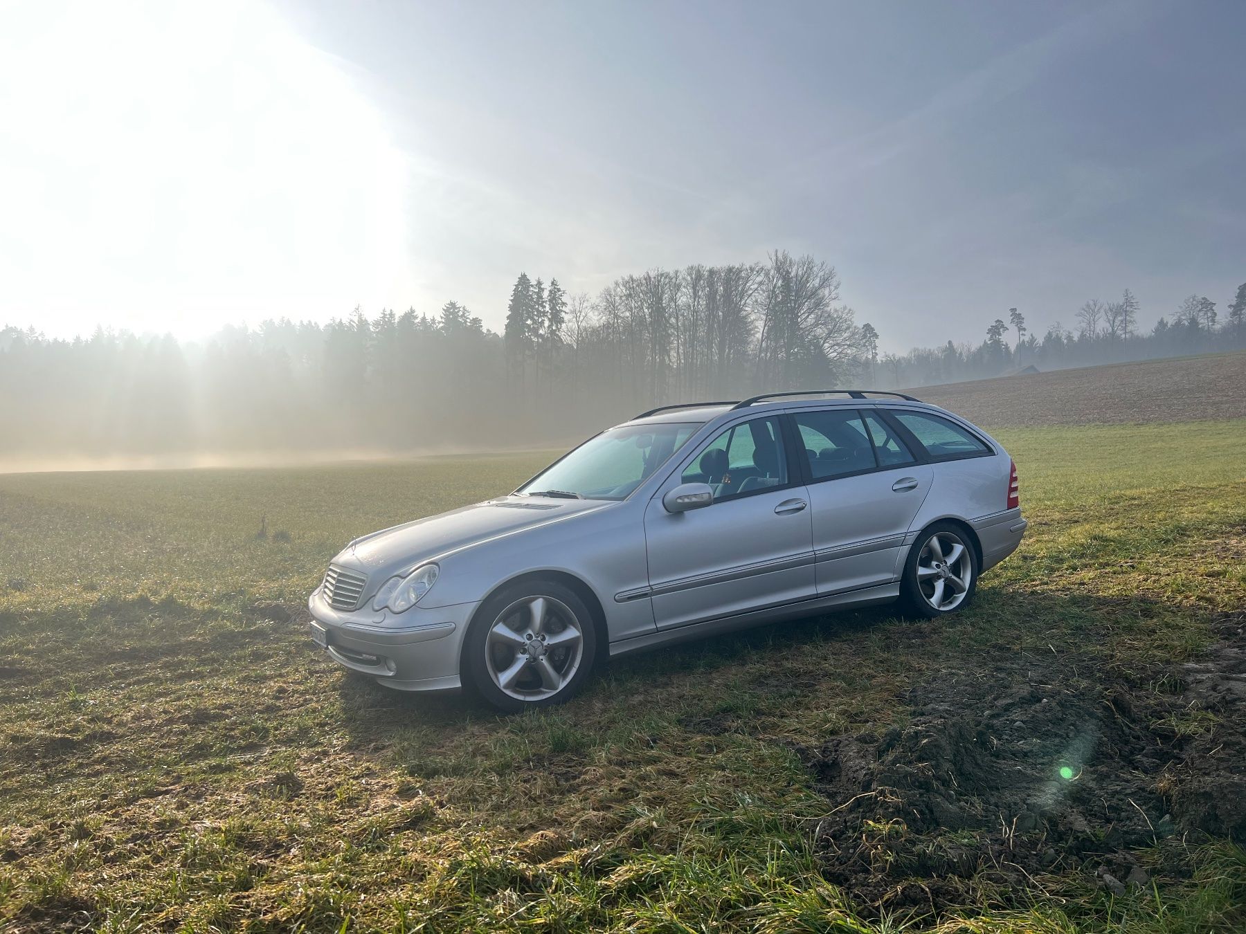 Mercedes-Benz Automobili: Mercedes c180k t 2004 avantgarde – Usato da Winterthur venduto da Hallihallo05