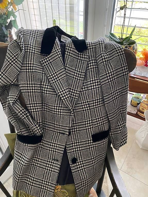 Giacche: Veste femme  – Usato da Meyrin venduto da docmac 2