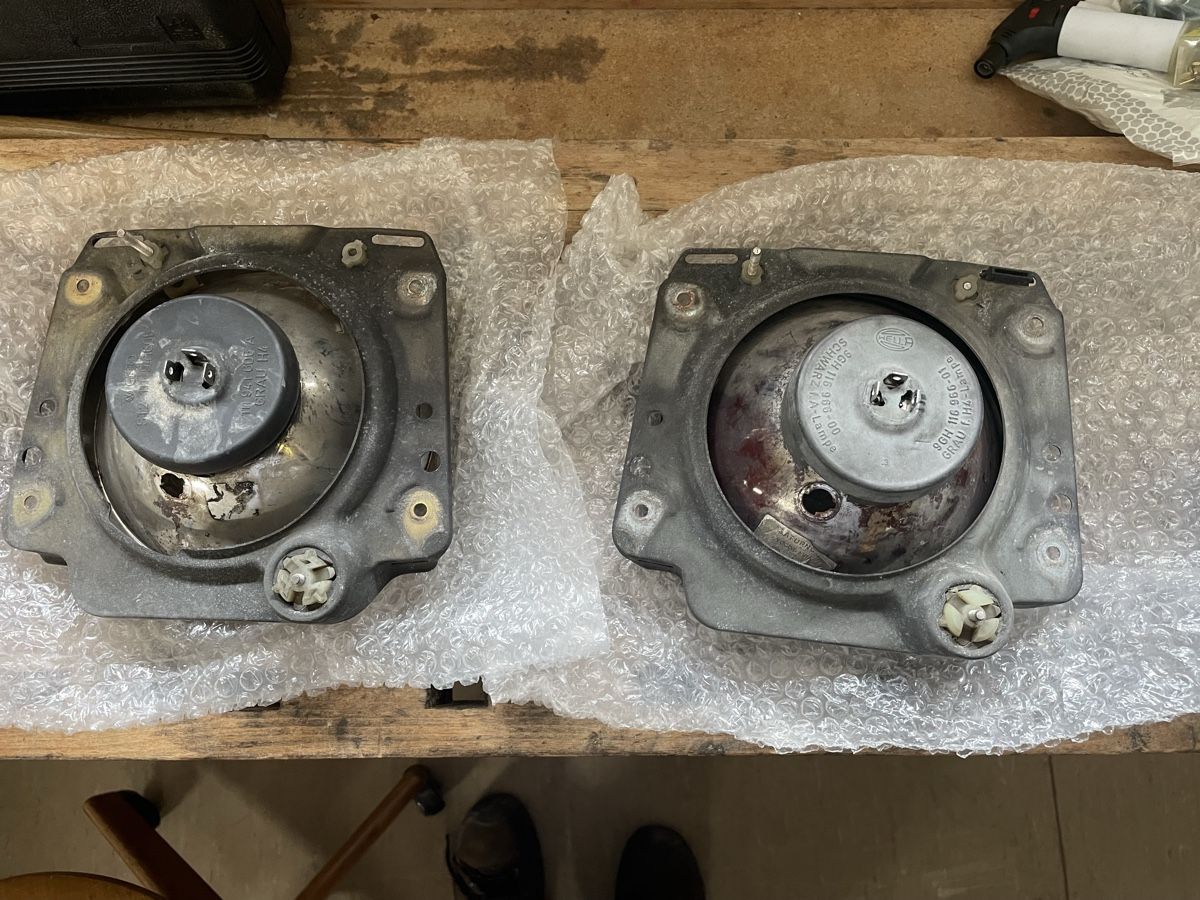 VW Fari: VW Golf 2 Hauptscheinwerfer l&r – Usato da Jona venduto da goegl27 5