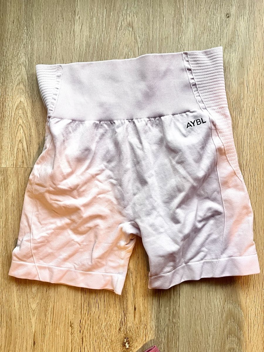 Aybl Leggings: Short de sport AYBL – Usato da Zürich venduto da mat_8l5v 1