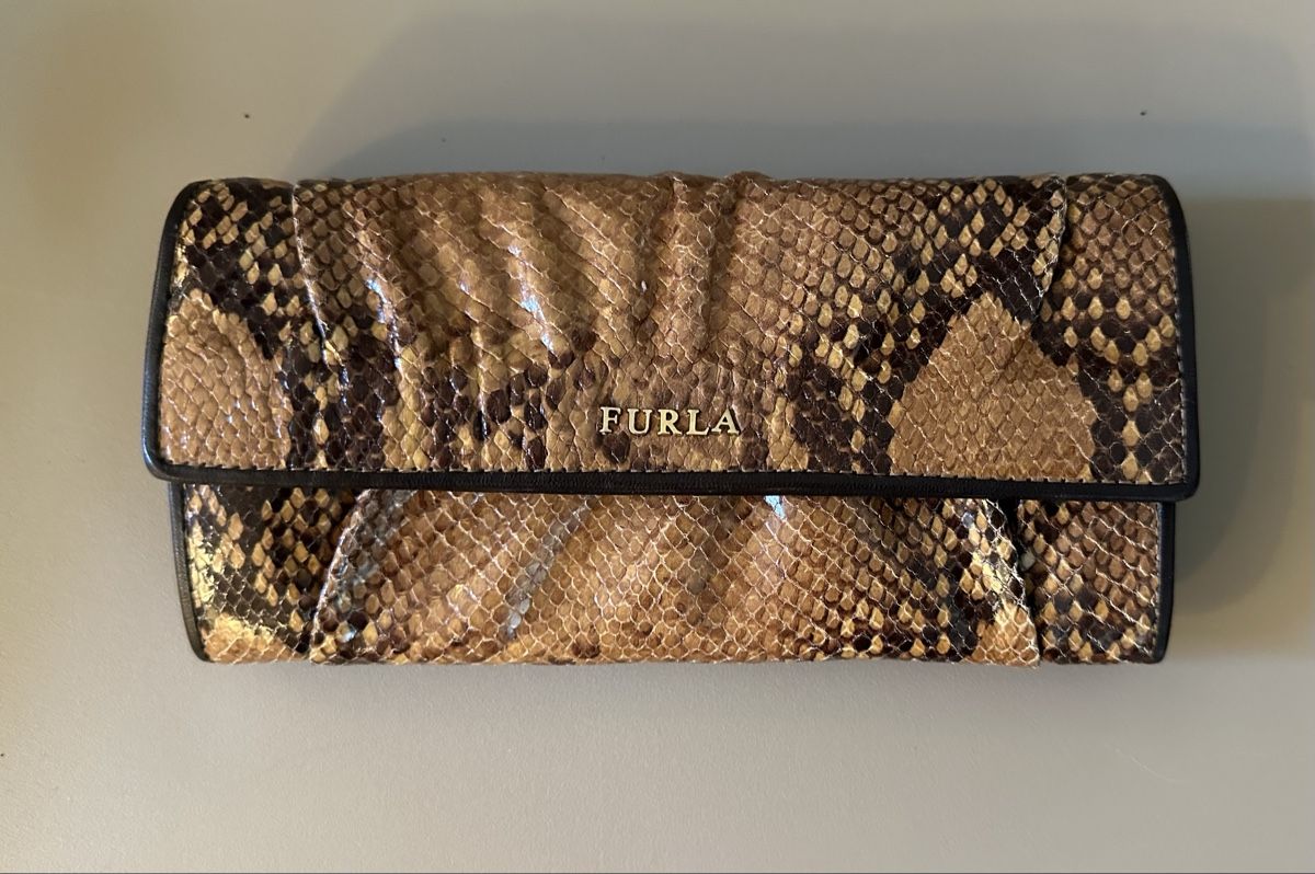 Furla Portamonete: Portemonnaie, Furla, Pythonleder, braun/cognac, 19cm x 10cm – Nuovo e nell'imballaggio originale da Oberwil BL venduto da orsay