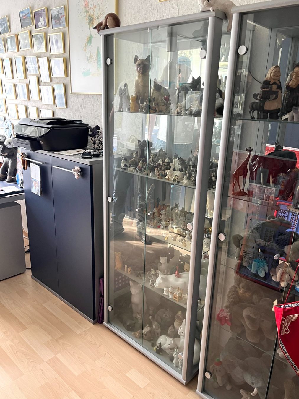 Statuette: Sammlung Katzenfiguren (optional mit Vitrine) – Usato da Zürich venduto da Allrounders 1